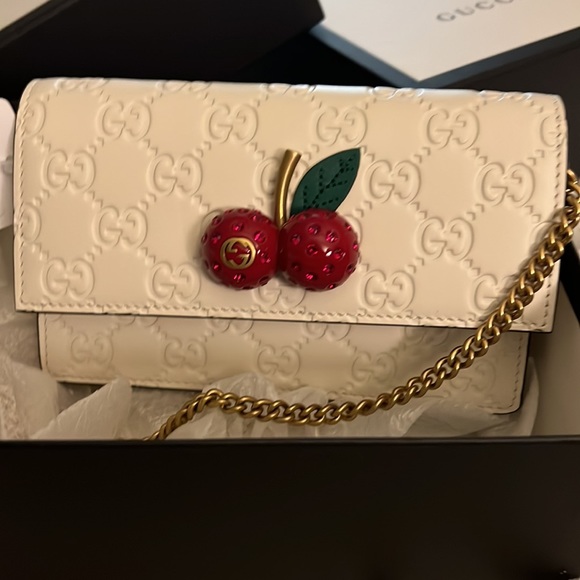 Gucci Guccissima cherry bag - Picture 2 of 14